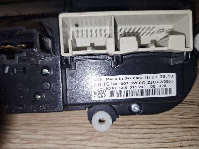 bontott VW PASSAT B7 Fűtéskapcsoló (manuális klímás)