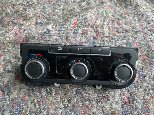 bontott VW PASSAT B7 Fűtéskapcsoló (manuális klímás)