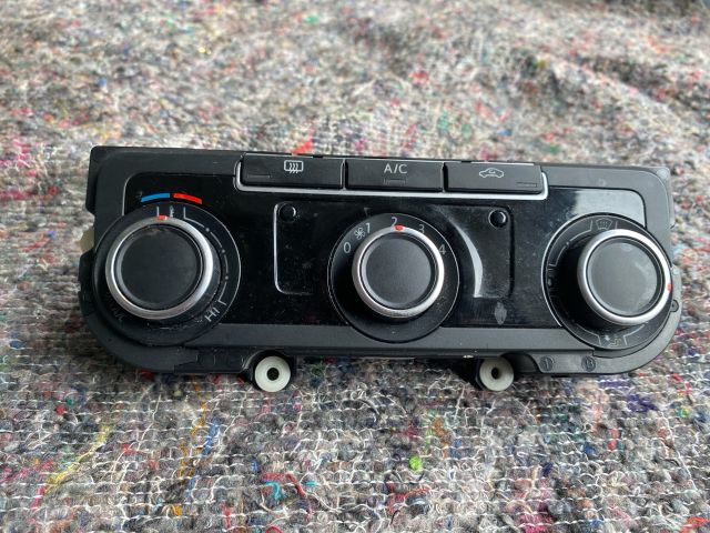 bontott VW PASSAT B7 Fűtéskapcsoló (manuális klímás)