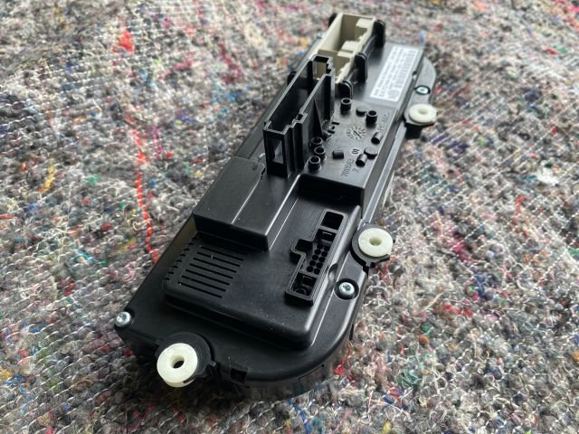 bontott VW PASSAT B7 Fűtéskapcsoló (manuális klímás)