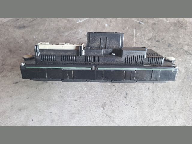 bontott VW PASSAT B7 Fűtéskapcsoló (manuális klímás)