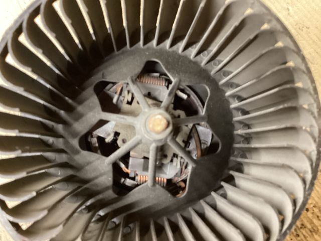 bontott VW PASSAT B7 Fűtőmotor (Klímás)