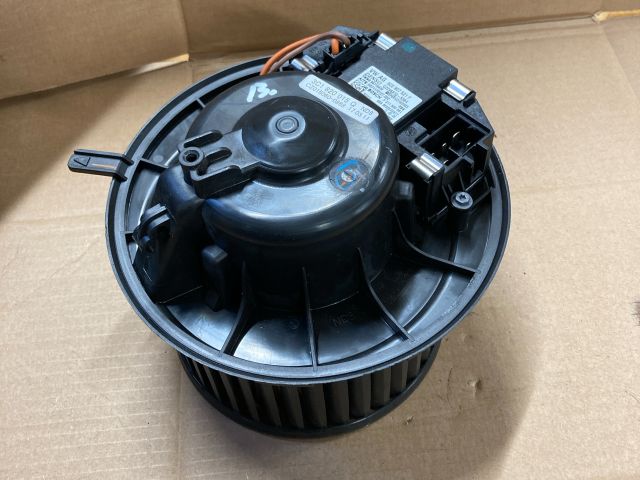 bontott VW PASSAT B7 Fűtőmotor (Klímás)