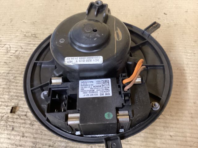 bontott VW PASSAT B7 Fűtőmotor (Klímás)