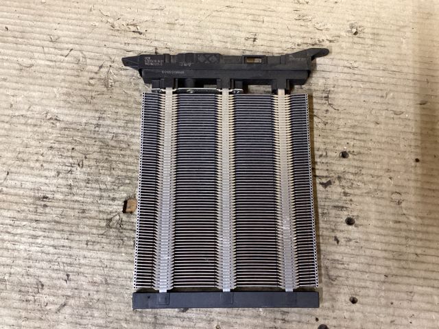 bontott VW PASSAT B7 Fűtőradiátor (Elektromos)