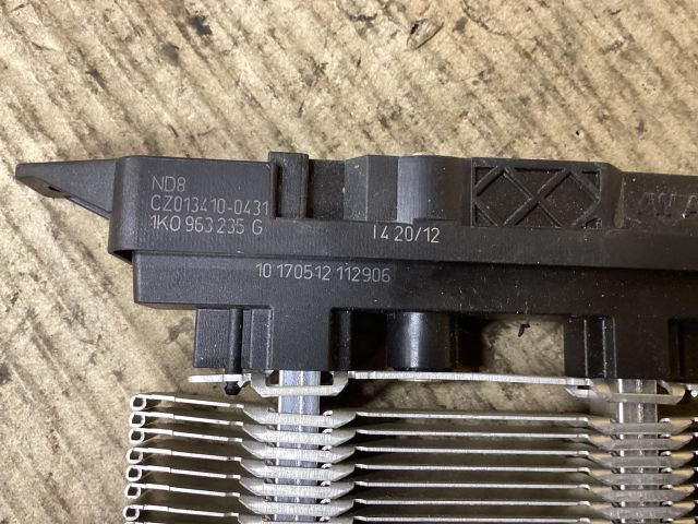 bontott VW PASSAT B7 Fűtőradiátor (Elektromos)