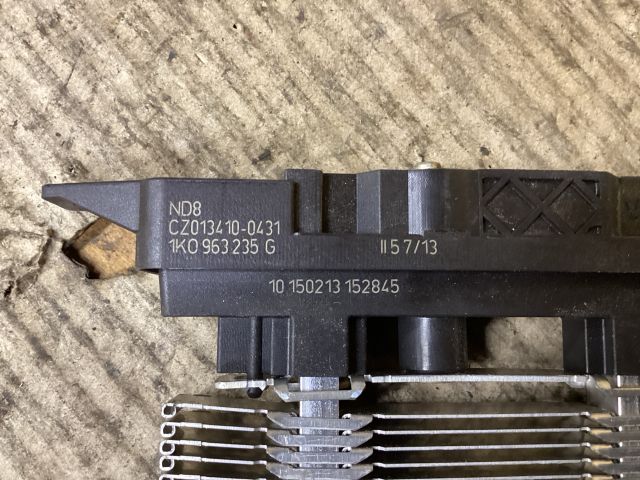 bontott VW PASSAT B7 Fűtőradiátor (Elektromos)