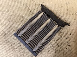 bontott VW PASSAT B7 Fűtőradiátor (Elektromos)