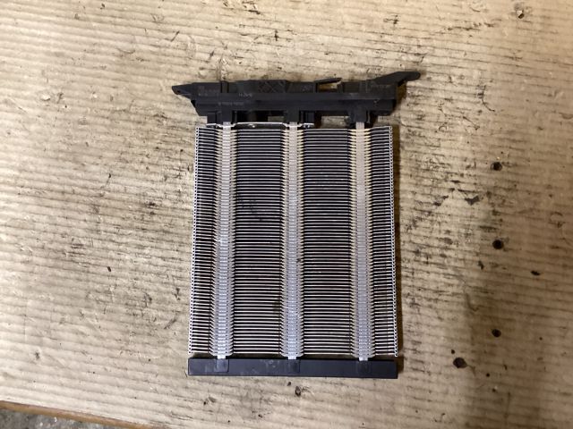 bontott VW PASSAT B7 Fűtőradiátor (Elektromos)