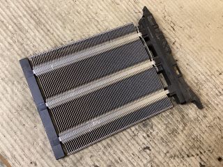 bontott VW PASSAT B7 Fűtőradiátor (Elektromos)