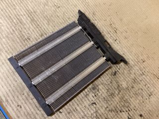 bontott VW PASSAT B7 Fűtőradiátor (Elektromos)