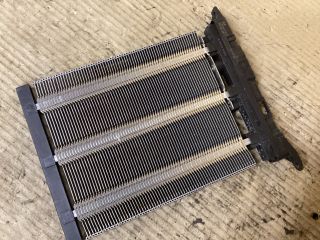 bontott VW PASSAT B7 Fűtőradiátor (Elektromos)