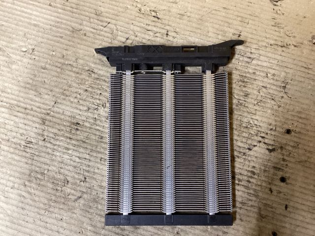 bontott VW PASSAT B7 Fűtőradiátor (Elektromos)