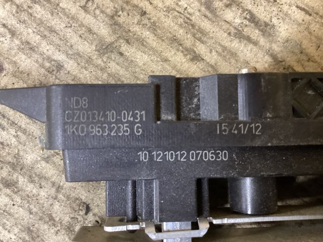 bontott VW PASSAT B7 Fűtőradiátor (Elektromos)