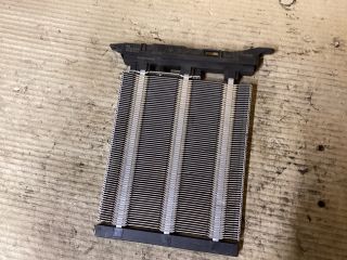 bontott VW PASSAT B7 Fűtőradiátor (Elektromos)