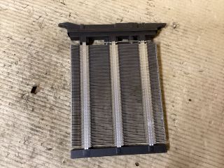 bontott VW PASSAT B7 Fűtőradiátor (Elektromos)