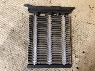 bontott VW PASSAT B7 Fűtőradiátor (Elektromos)