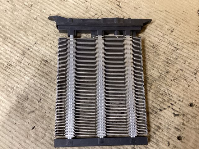 bontott VW PASSAT B7 Fűtőradiátor (Elektromos)