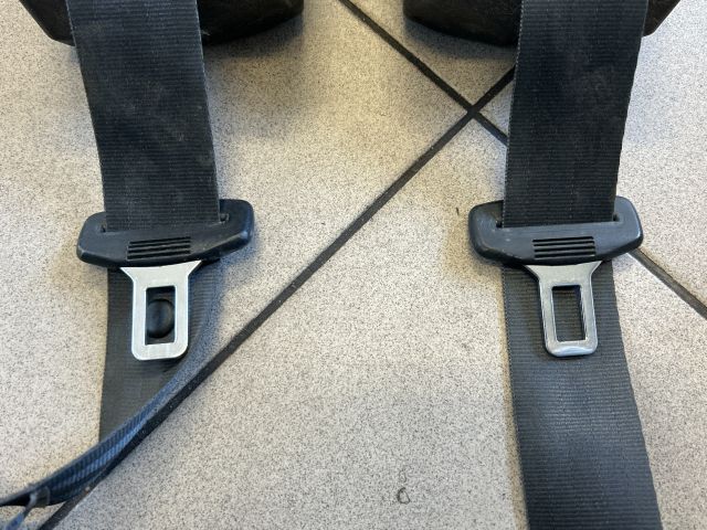 bontott VW PASSAT B7 Hátsó Biztonsági Öv Szett