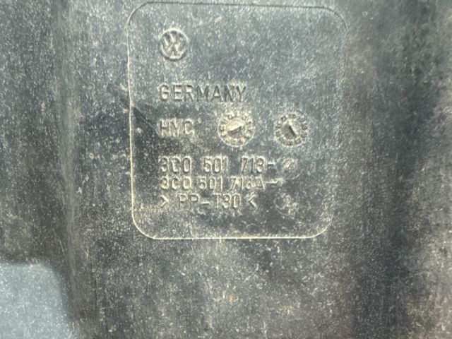 bontott VW PASSAT B7 Hátsó Fenéklemez