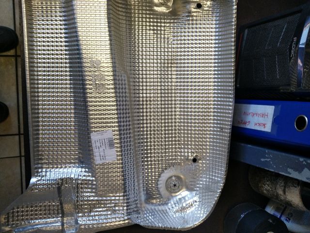 bontott VW PASSAT B7 Hátsó Kipufogó Dob Hővédő Lemez