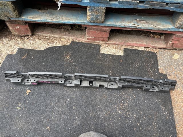 bontott VW PASSAT B7 Hátsó középső Lökhárító Tartó (Műanyag)