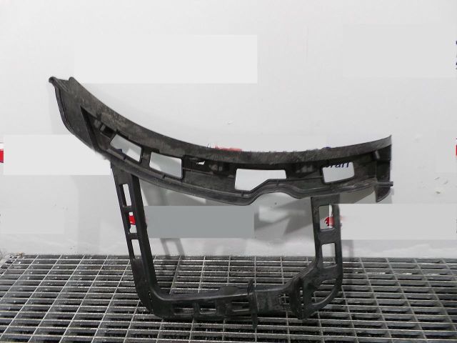 bontott VW PASSAT B7 Hátsó középső Lökhárító Tartó (Műanyag)