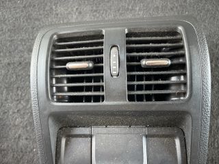 bontott VW PASSAT B7 Hátsó középső Szellőző