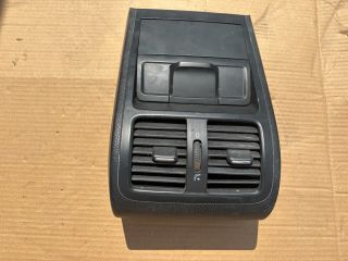 bontott VW PASSAT B7 Hátsó középső Szellőző