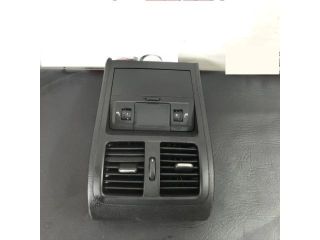 bontott VW PASSAT B7 Hátsó középső Szellőző