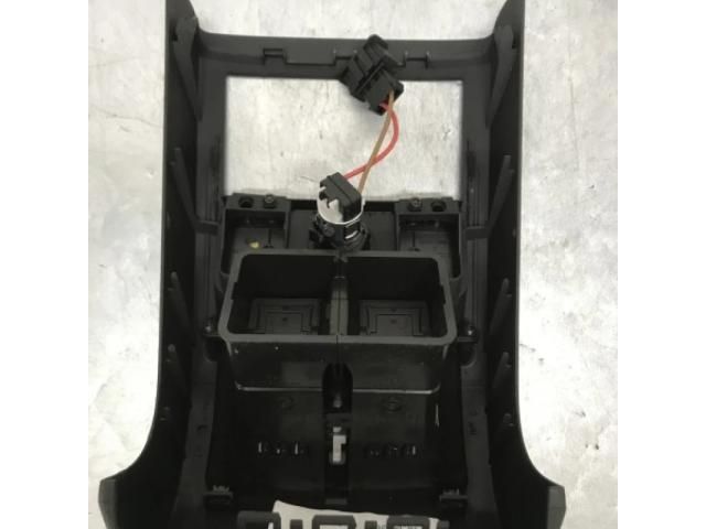 bontott VW PASSAT B7 Hátsó középső Szellőző