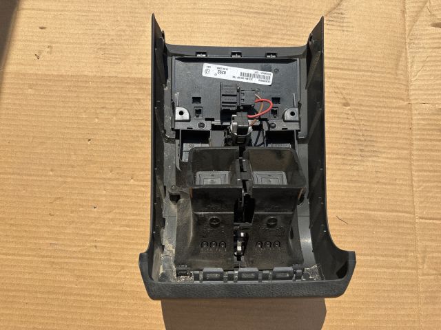 bontott VW PASSAT B7 Hátsó középső Szellőző