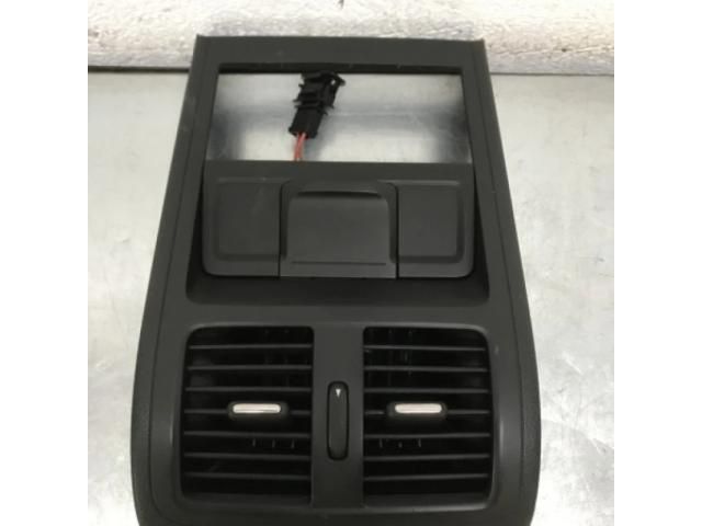 bontott VW PASSAT B7 Hátsó középső Szellőző