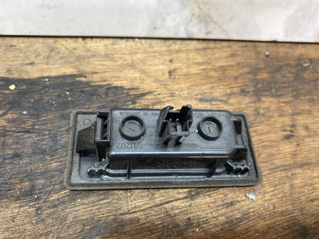 bontott VW PASSAT B7 Hátsó Rendszámtábla Világítás