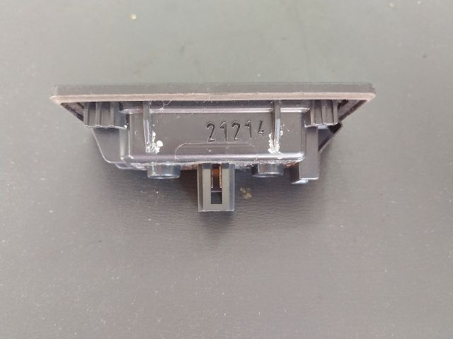 bontott VW PASSAT B7 Hátsó Rendszámtábla Világítás