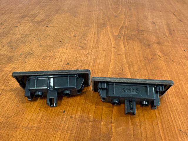 bontott VW PASSAT B7 Hátsó Rendszámtábla Világítás