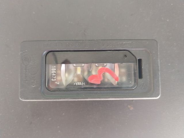 bontott VW PASSAT B7 Hátsó Rendszámtábla Világítás