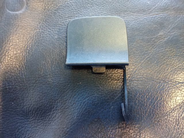 bontott VW PASSAT B7 Hátsó Vonószem Burkolat