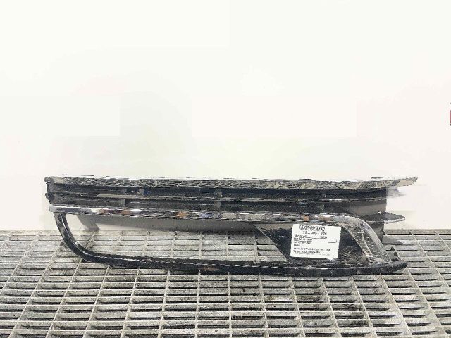 bontott VW PASSAT B7 Hűtőrács