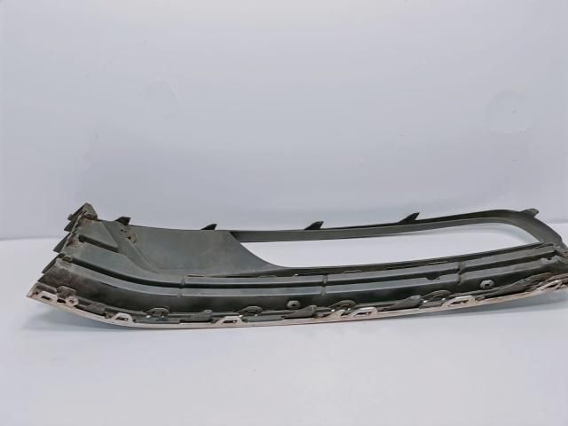 bontott VW PASSAT B7 Hűtőrács