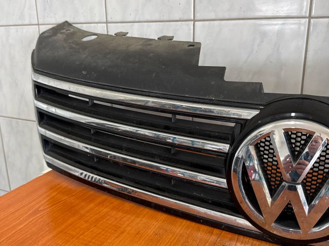 bontott VW PASSAT B7 Hűtőrács