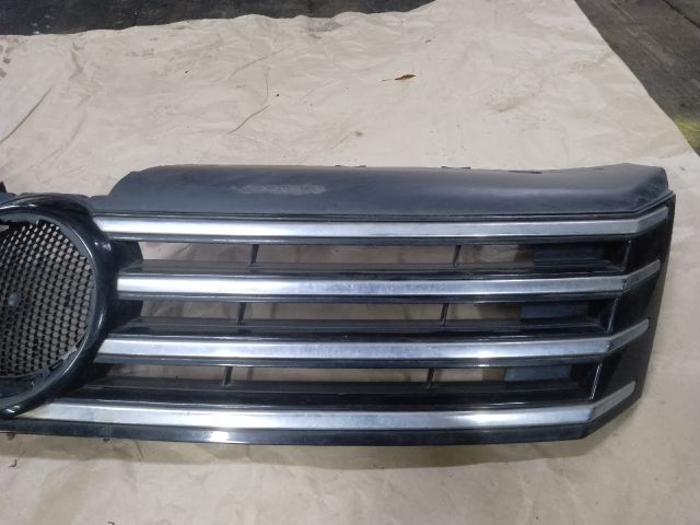 bontott VW PASSAT B7 Hűtőrács
