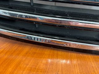 bontott VW PASSAT B7 Hűtőrács