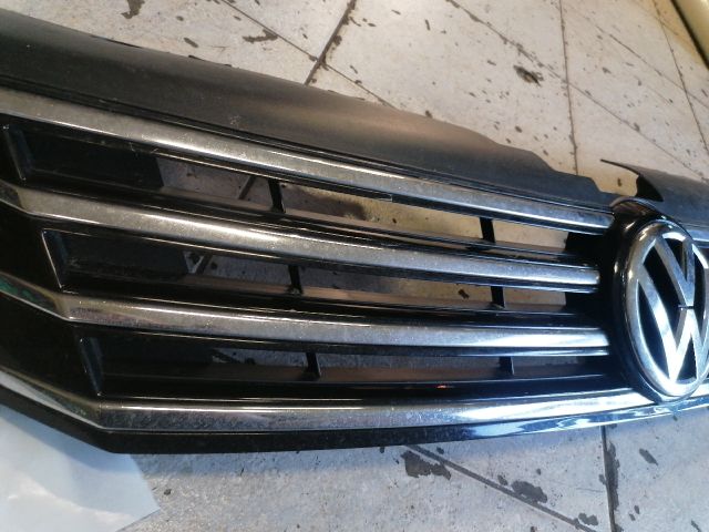bontott VW PASSAT B7 Hűtőrács