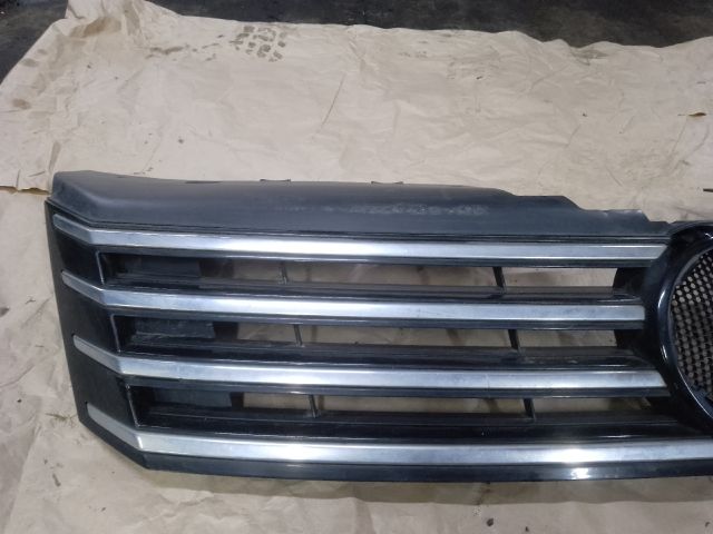 bontott VW PASSAT B7 Hűtőrács