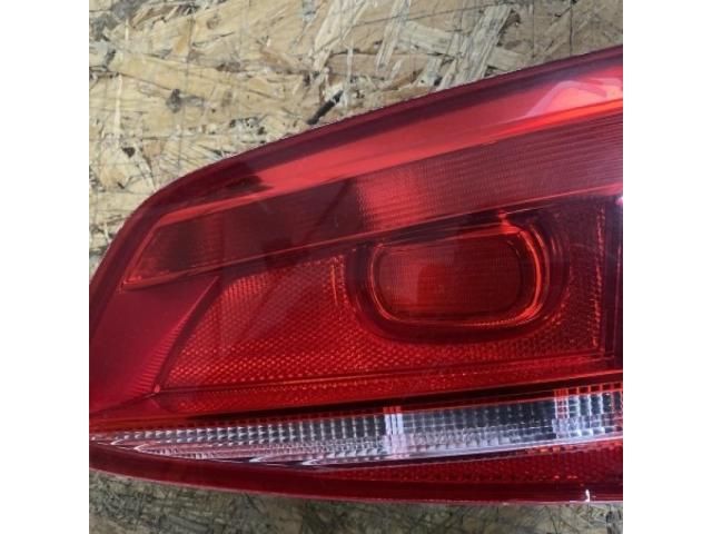 bontott VW PASSAT B7 Jobb Belső Hátsó Lámpa