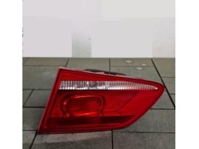 bontott VW PASSAT B7 Jobb Belső Hátsó Lámpa