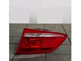 bontott VW PASSAT B7 Jobb Belső Hátsó Lámpa