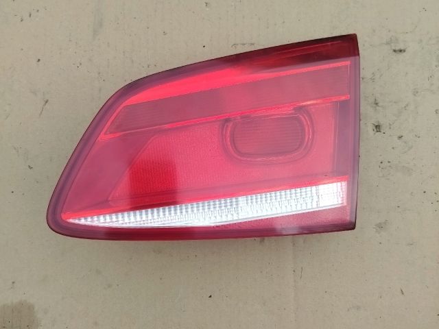 bontott VW PASSAT B7 Jobb Belső Hátsó Lámpa
