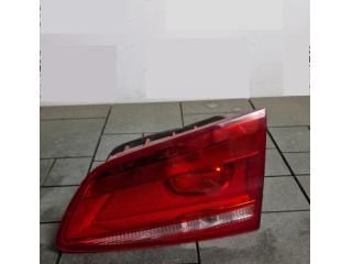 bontott VW PASSAT B7 Jobb Belső Hátsó Lámpa
